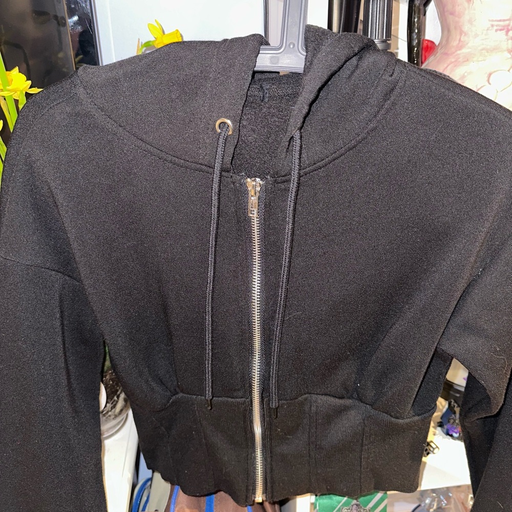 Black Cropped Zip Up